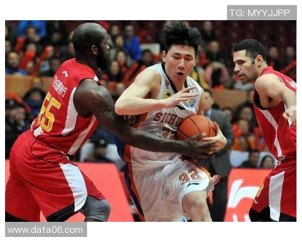 克里斯多夫-奥贝克帕成功带领球队获得CBA总冠军 克里斯多夫-奥贝克帕成功带领球队获得CBA总冠军