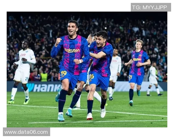 梅西领衔巴萨大胜马竞，巴萨重返西甲榜首位置